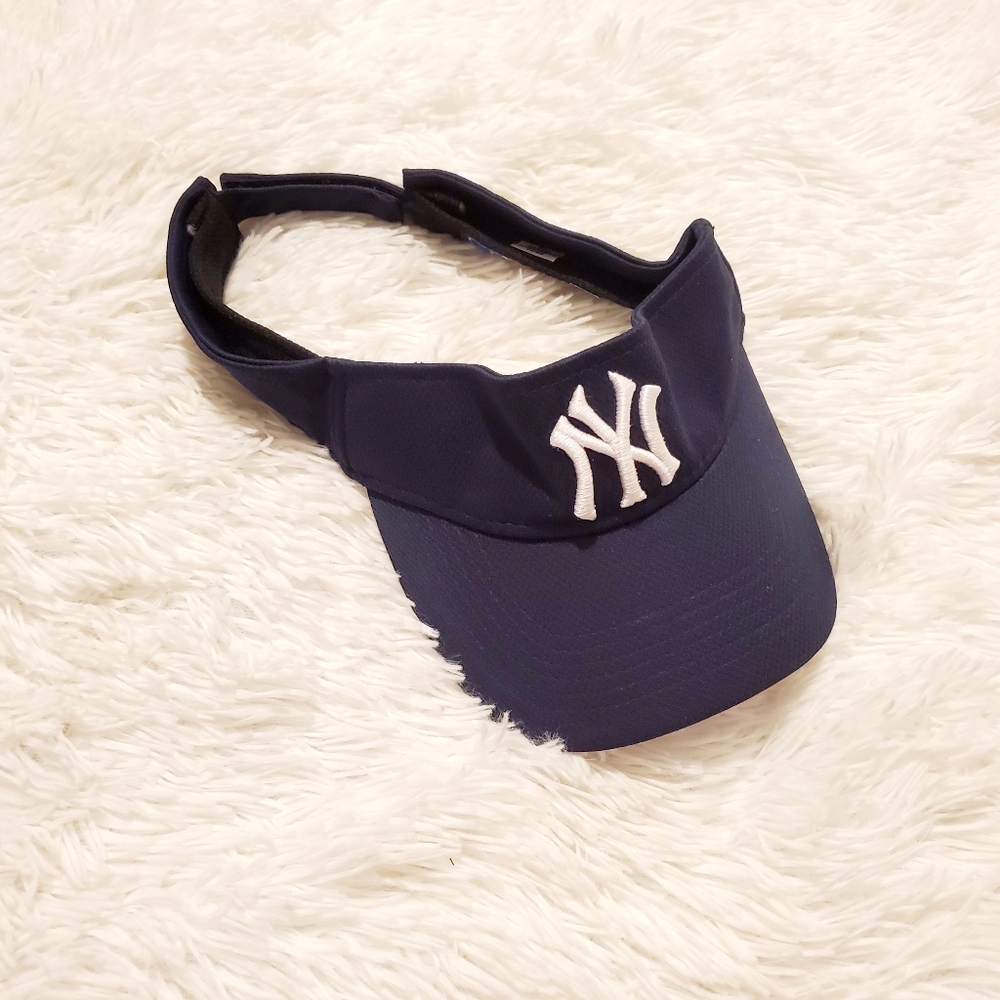 New York Yankees Navy Blue Visor with White Logo
